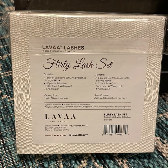LAVAA LASHES- Flirty Lash Set - Picture 2 of 2